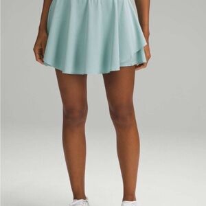 Lululemon Court Rival Tennis Skirt 14 VGUC Teal Light Blue